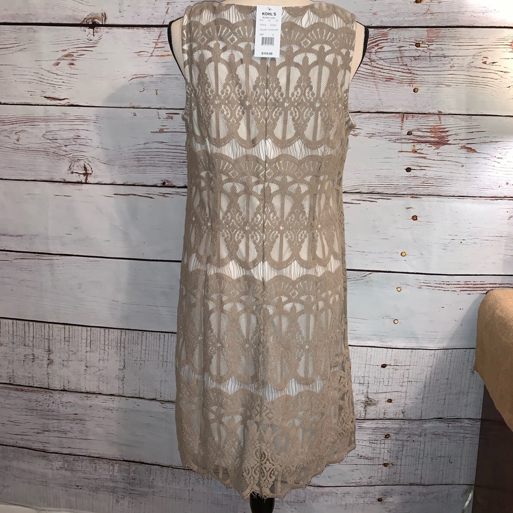 Ronni Nicole Lace dress - Picture 2 of 4